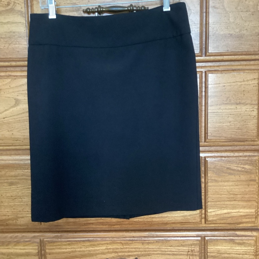 Express Design Studio Black Pencil Skirt size 6🌹